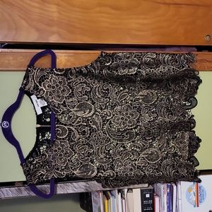 Sans souci holiday crop top black and gold lacey large